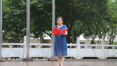 韦力文理事长在致辞
