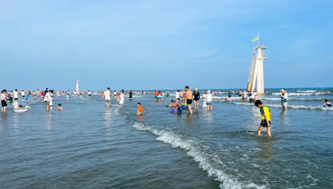 周末去哪玩 | 在防城港过夏天，去海边“浪”就对了